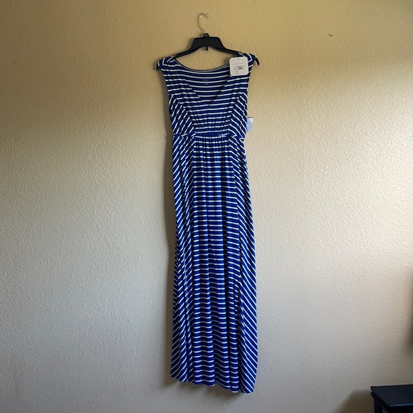 Isabel Maternity by Ingrid & Isabel Dresses & Skirts - Essential Knit Maternity Dress
